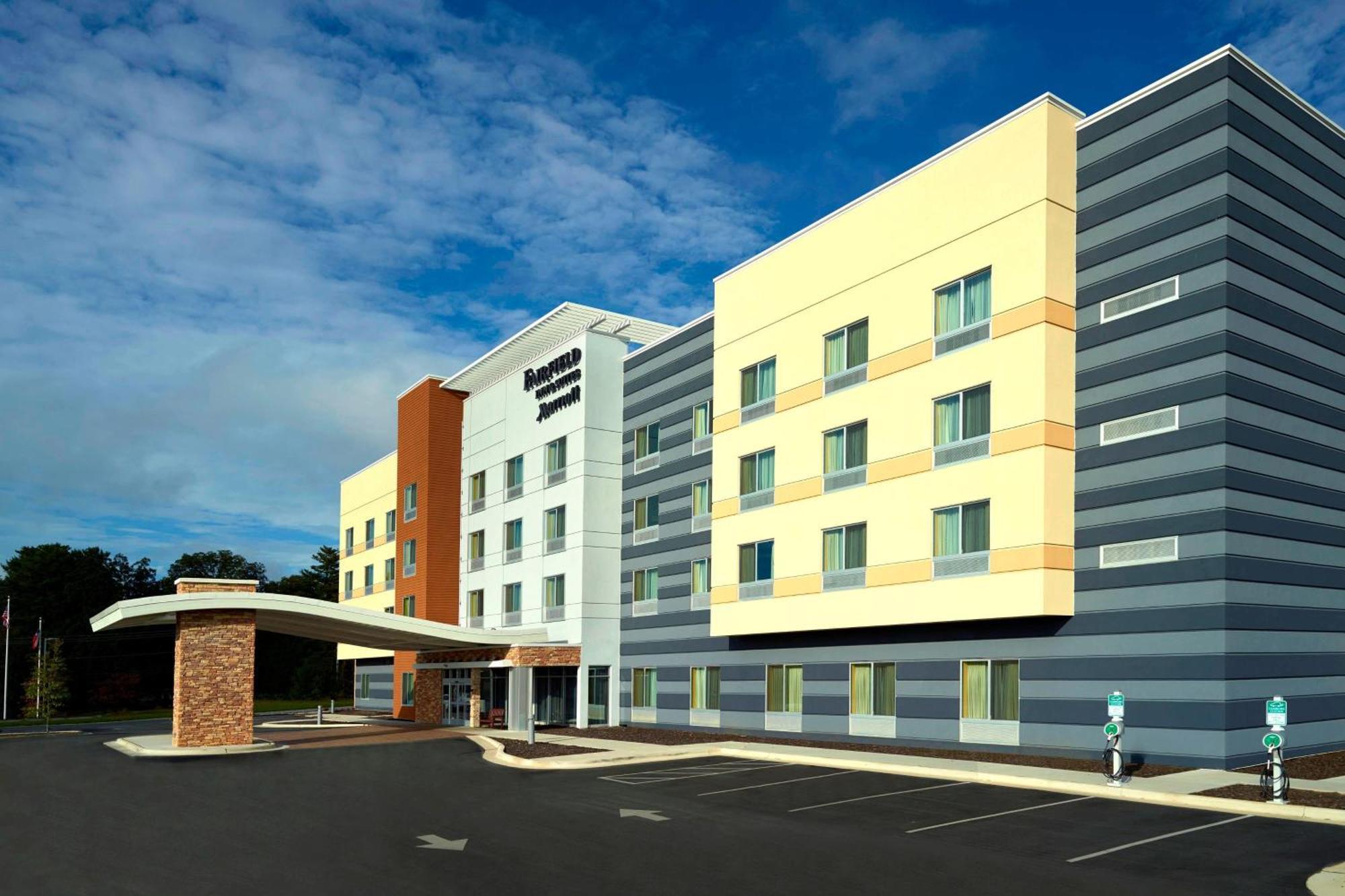 Fairfield Inn & Suites By Marriott Hendersonville Flat Rock Buitenkant foto