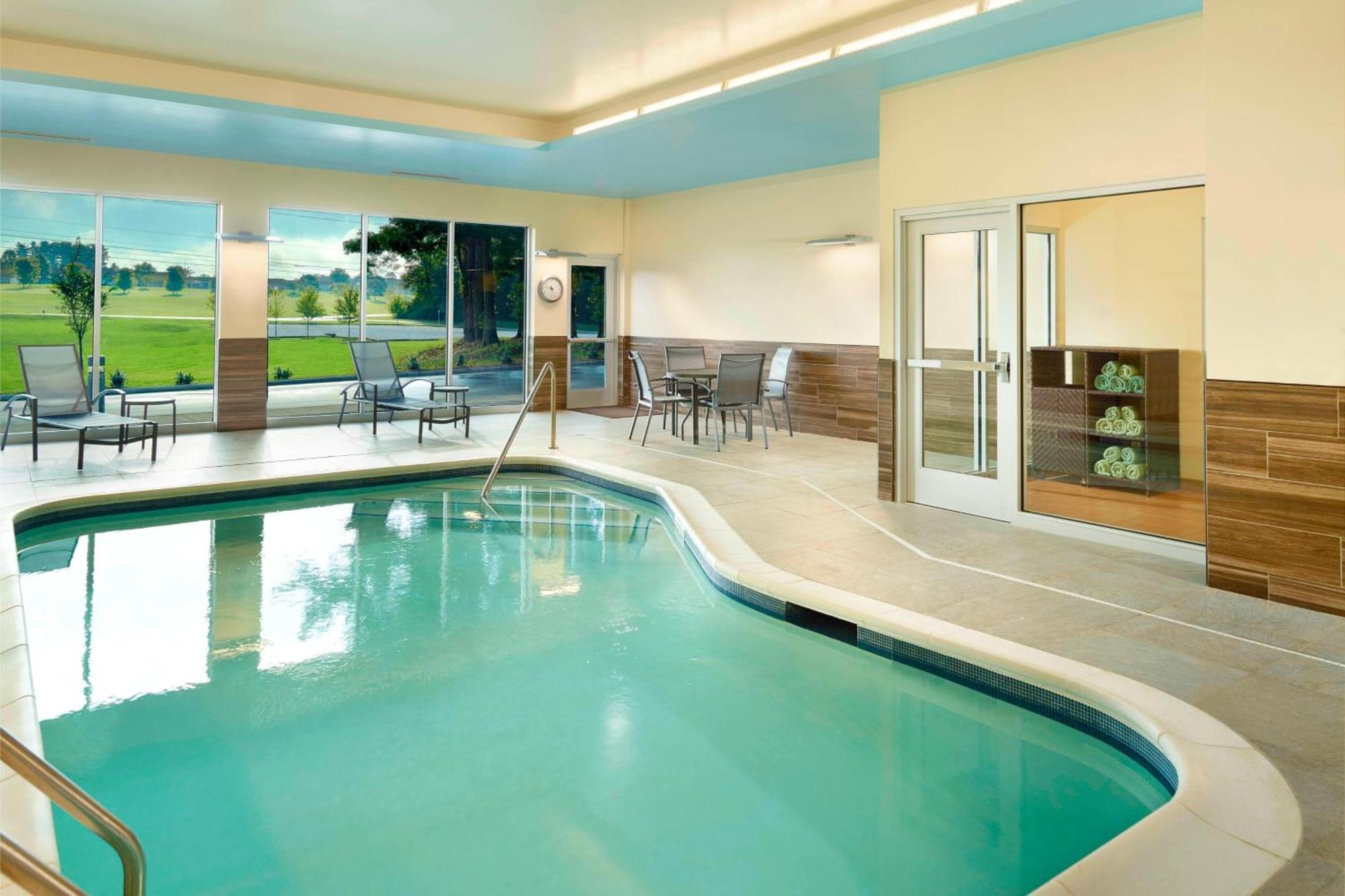 Fairfield Inn & Suites By Marriott Hendersonville Flat Rock Buitenkant foto